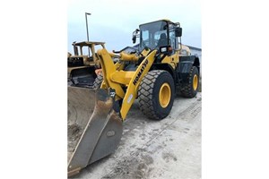 2018 Komatsu WA320-8  Wheel Loader